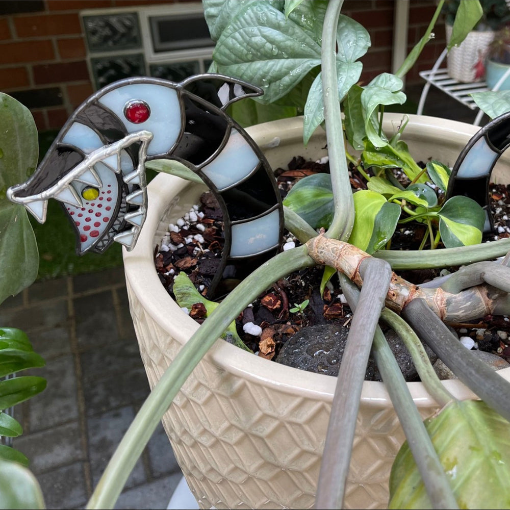 Stained Glass Sandworm Plant Stake