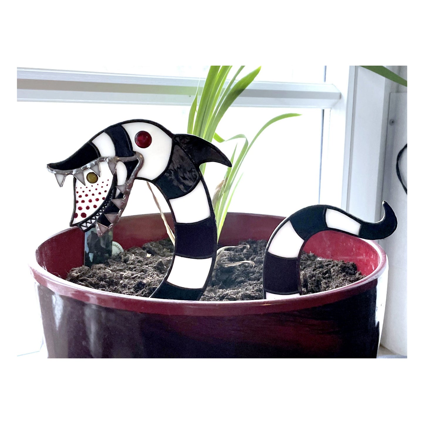 Stained Glass Sandworm Plant Stake